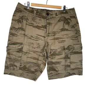Gap Tropical Print Cargo Shorts